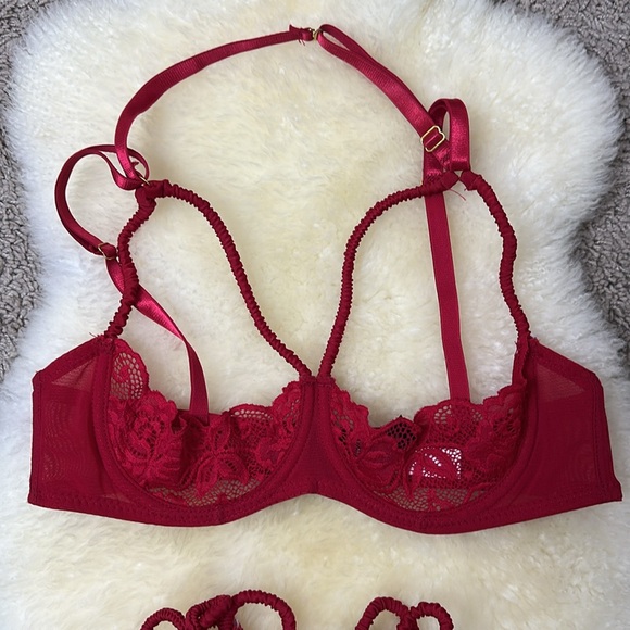 ❤️ Oh La La Cheri Elaina Lace and Strap Shelf Bra Set - Picture 6 of 14